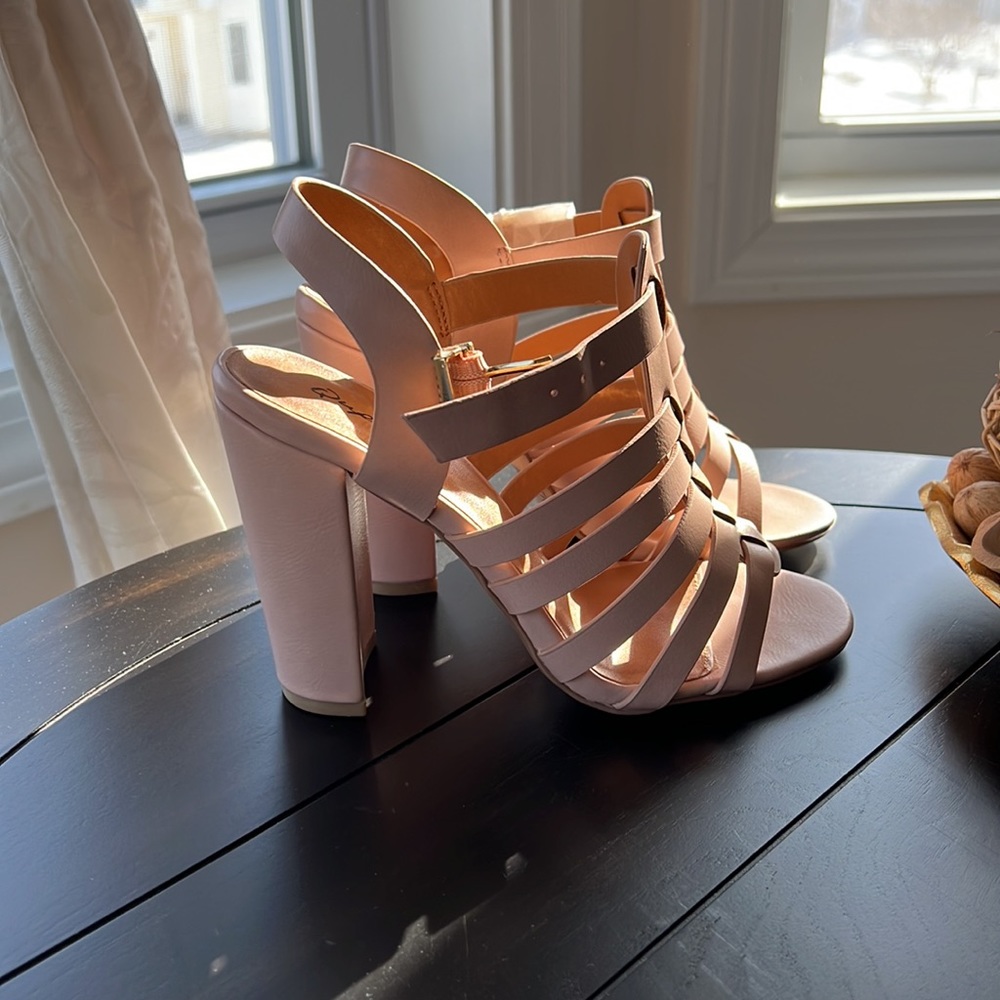 BNIB Sandal heels